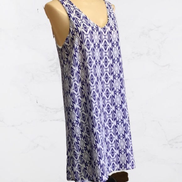 MYAN FROM FRANCESCA’S SHIFT DRESS WITH BOW BACK - Picture 3 of 8